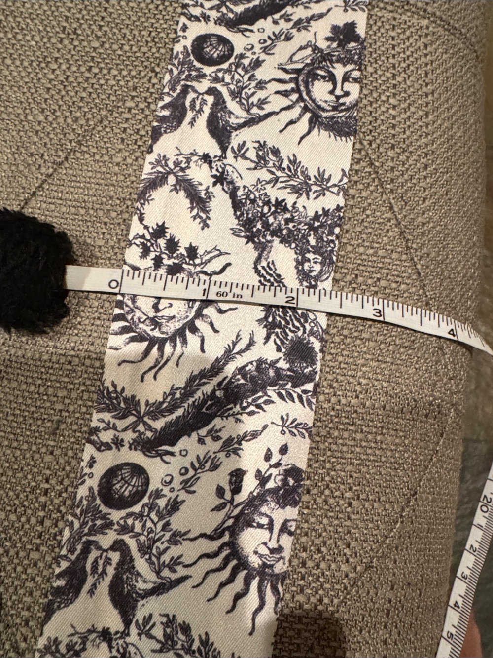 NEW Dior 100% Silk Twillie Scarf Tie - Picture 6 of 7